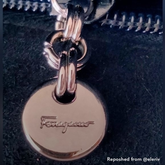 Salvatore Ferragamo Vintage Magnetic Snap Shoulder  Evening Suede Ladies Purse - Picture 11 of 16